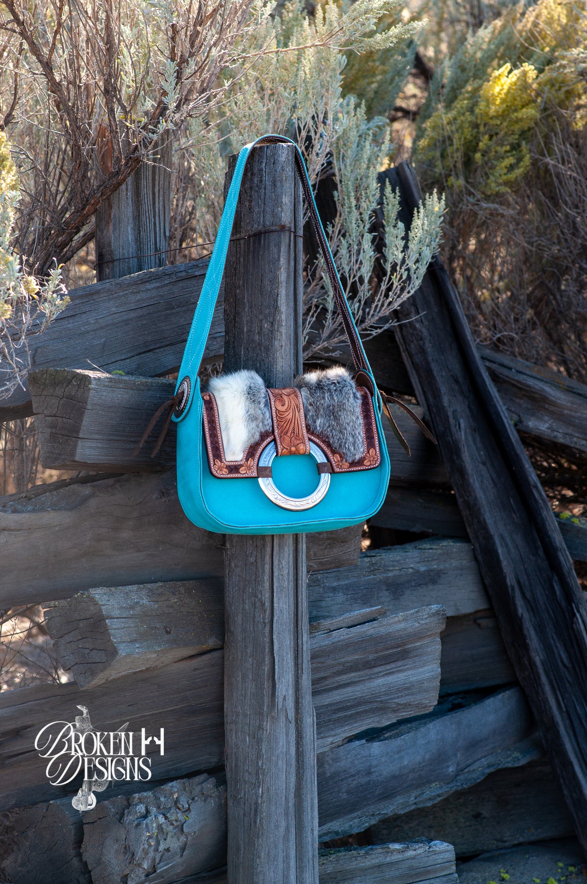 Magnolia Stirrup Purse